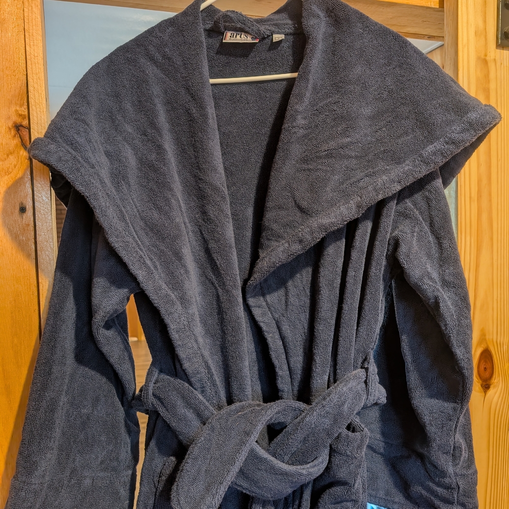 Black Fleece Robe